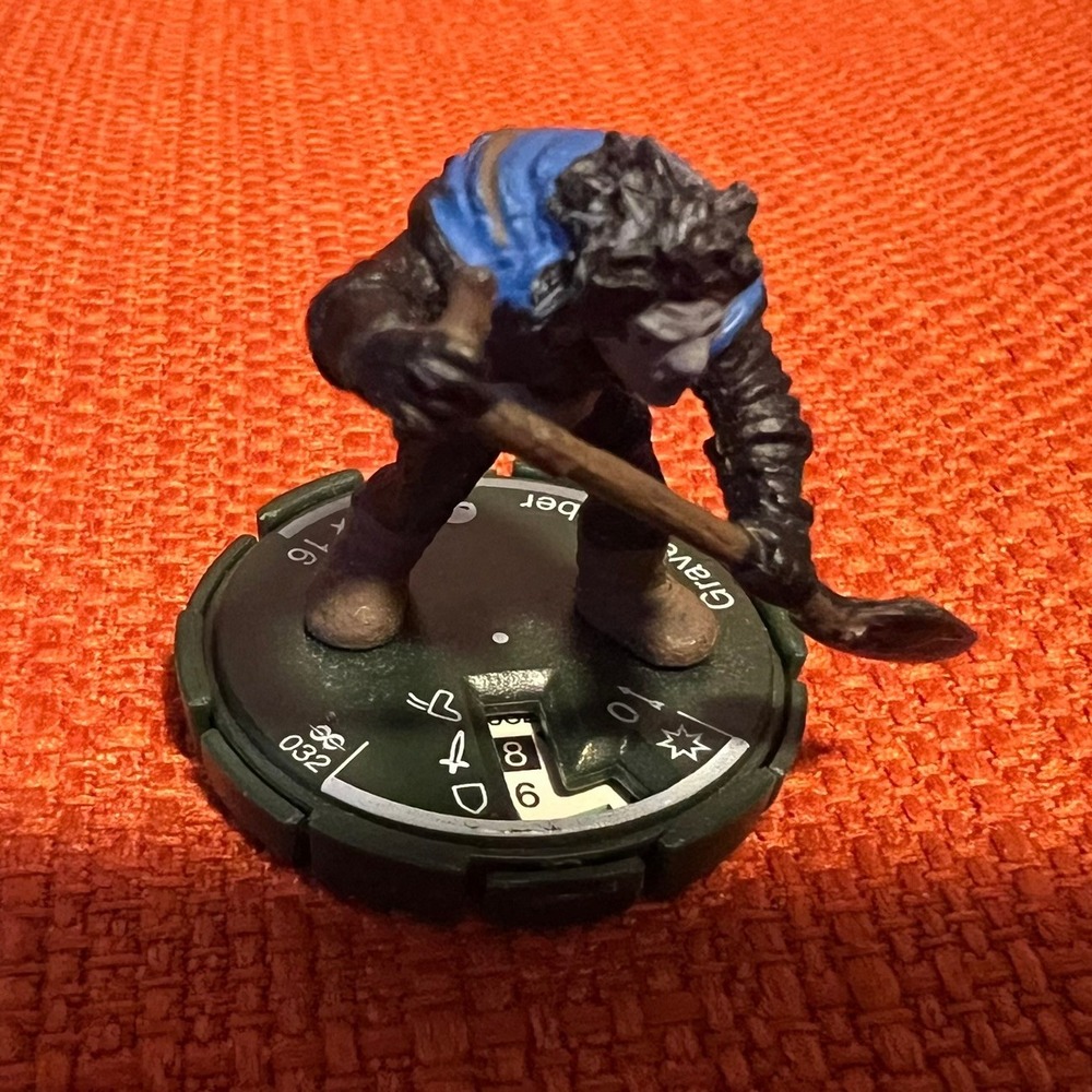 Grave Robber Mini 2005 HeroClix WizKids Fantasy RPG Tabletop Collectible - Picture 3 of 3